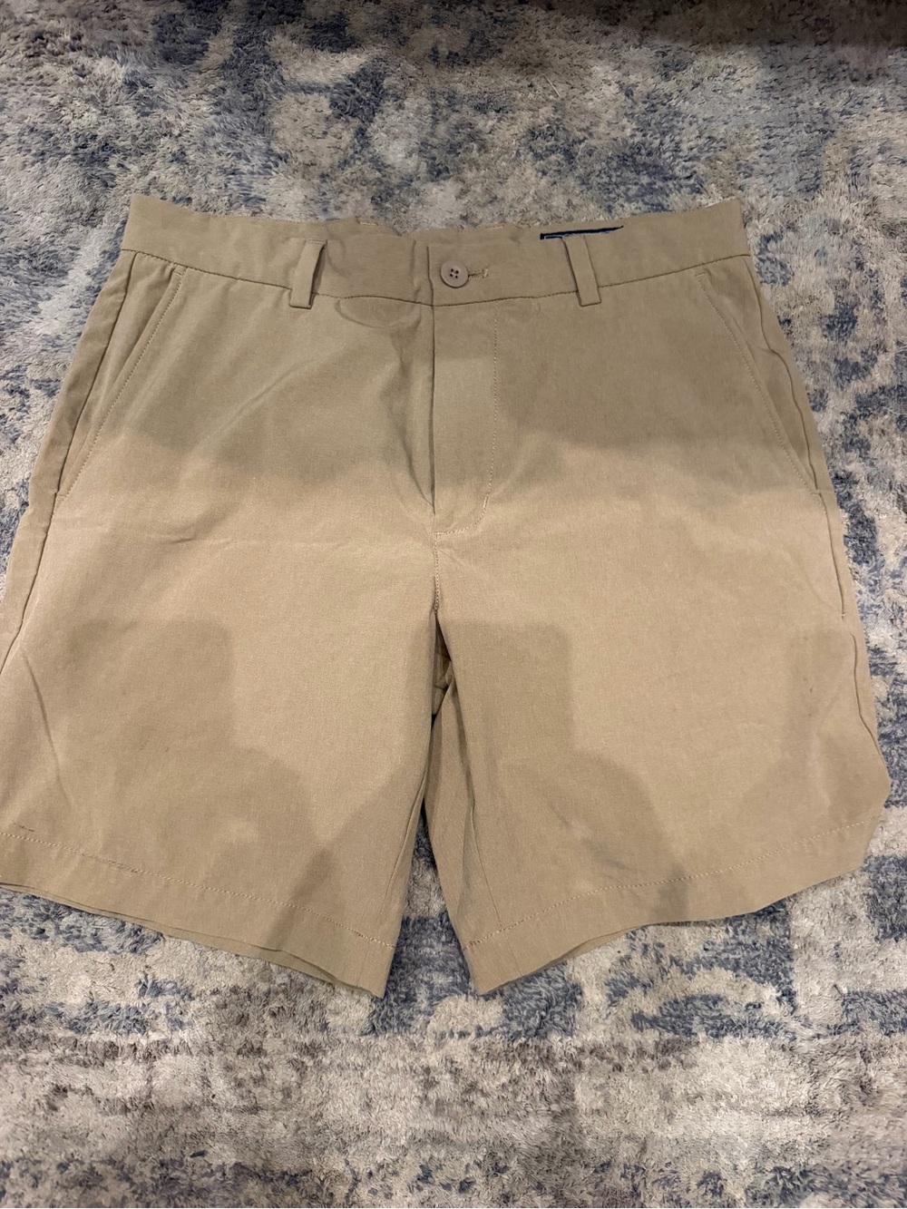 Men Vineyard Vines performance stretch shorts size 32 khaki